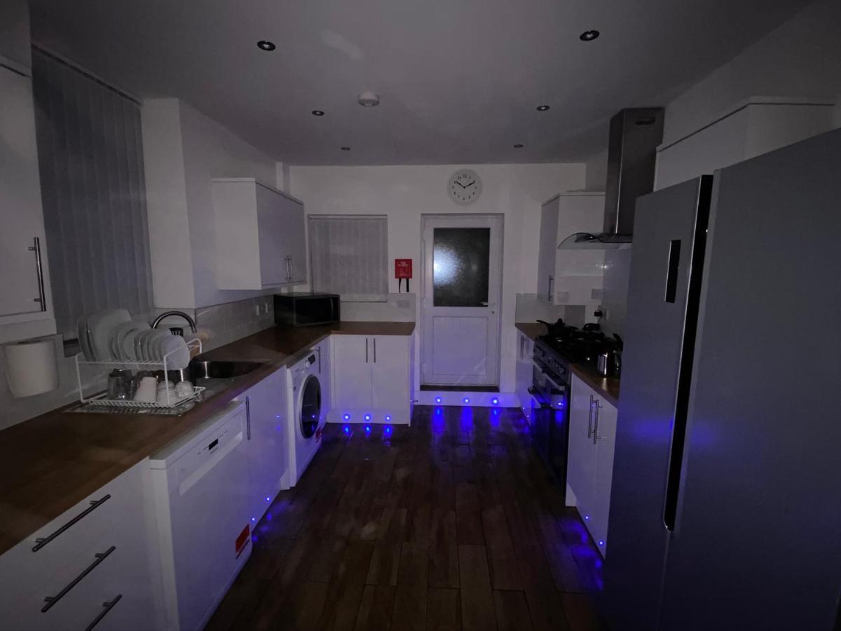 Апартаменти Heaton Park Road Professional Lets Ньюкасл-апон-Тайн Екстер'єр фото
